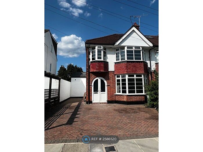 3 Bedroom Terraced House To Rent In Heathfield North, Twickenham, TW2