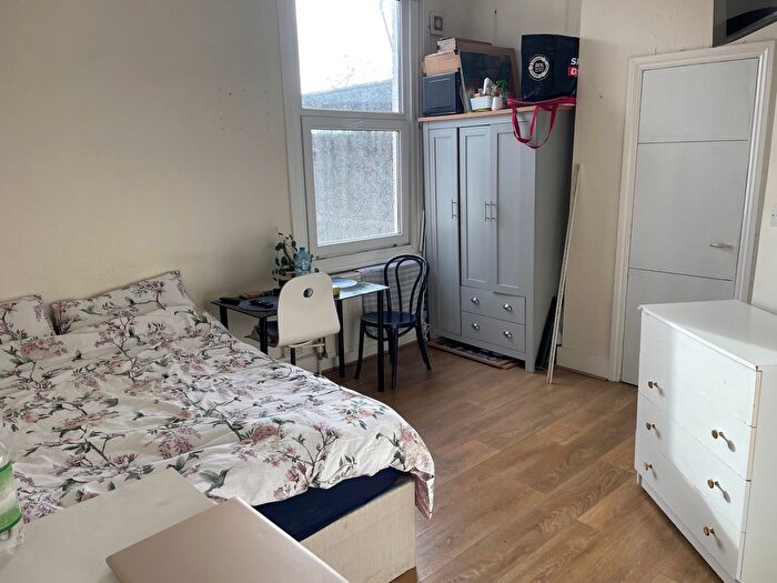 1 Bedroom Flat To Rent In Westbere Road, West Hampstead/Kilburn, NW2