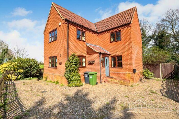 3 Bedroom Detached House To Rent In Old Yarmouth Road, Sutton, NR12