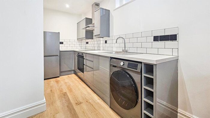 1 Bedroom Apartment To Rent In Kings Court, Commerce Square, Nottingham, NG1