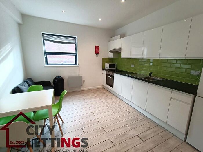 3 Bedroom Apartment To Rent In Uniq: Arboretum, NG7