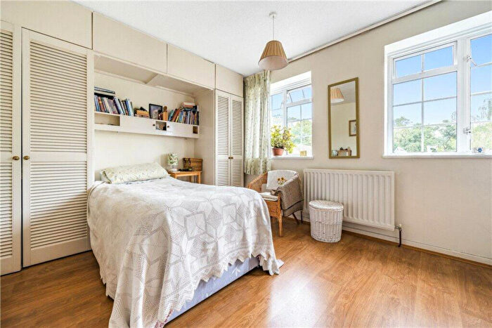 3 Bedroom Terraced House For Sale In Acacia Close, Stanmore, HA7