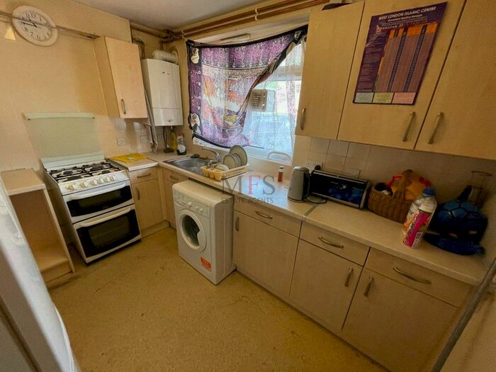 1 Bedroom Flat To Rent In Cowings Mead, Northolt, UB5