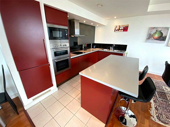 2 Bedroom Apartment To Rent In Leftbank, Spinningsfields, Manchester City Centre, M3