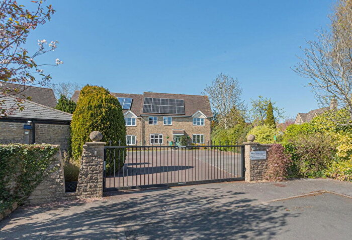 1 Bedroom Flat For Sale In Five Trees Close, Tetbury, GL8