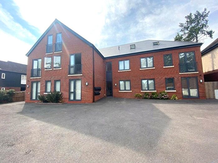 2 Bedroom Flat To Rent In Pennyfield House, Ickenham, UB10