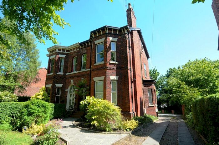 2 Bedroom Flat To Rent In Victoria Grove, Stockport, SK4