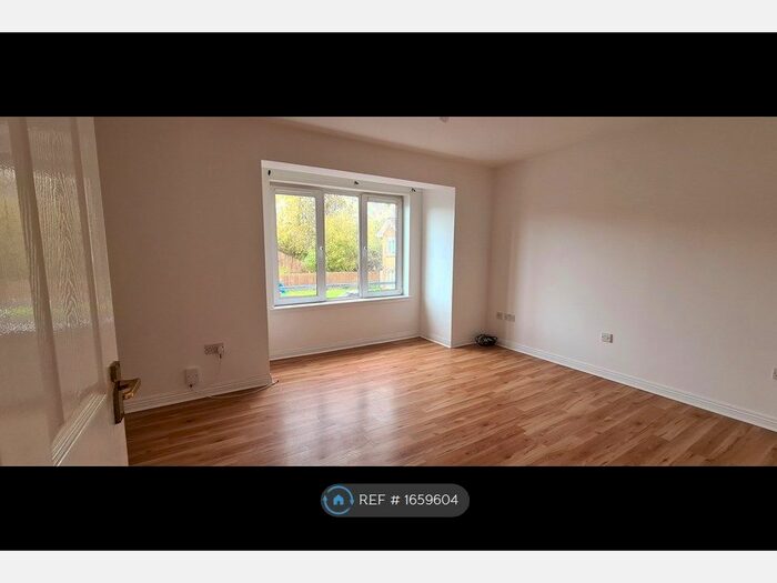 2 Bedroom Flat To Rent In Freeneuk Lane, Cambuslang, Glasgow, G72