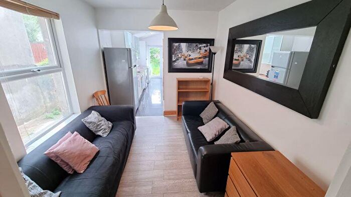 5 Bedroom Terraced House To Rent In Talygarn Street, Cardiff, CF14
