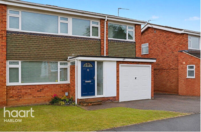 4 Bedroom Semi-Detached House For Sale In Granville Gardens, Hoddesdon, EN11
