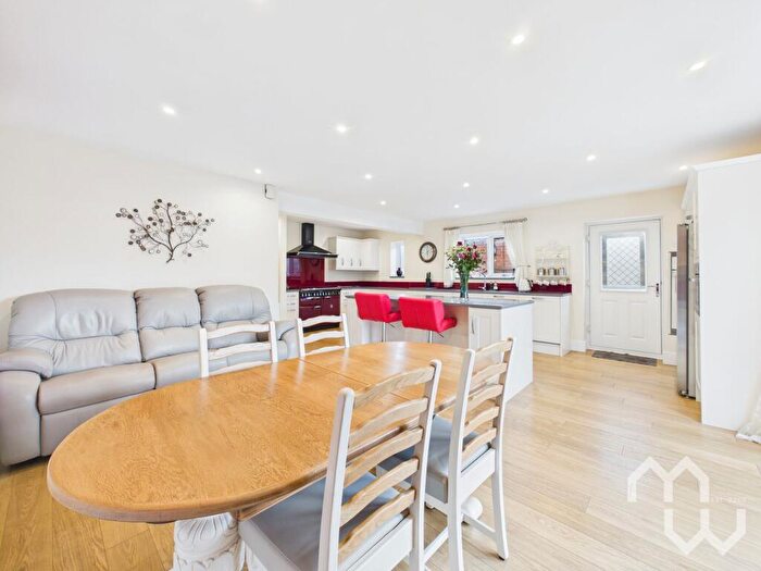 4 Bedroom Detached Bungalow For Sale In Liverpool Old Road, Walmer Bridge, PR4