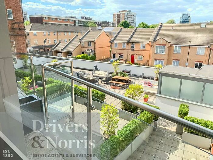 4 Bedroom Apartment To Rent In Mintern Street, Islington, London, N1