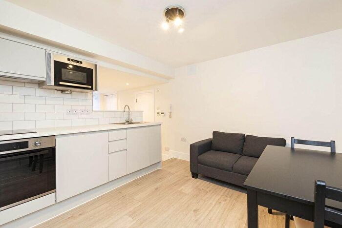 Flat To Rent In Mill Lane, West Hampstead, NW6
