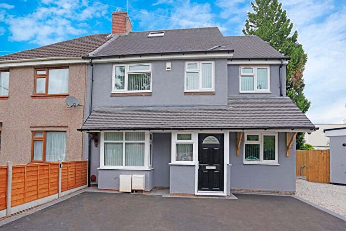 8 Bedroom Semi-Detached House To Rent In Book For - Charter Avenue, Coventry, CV4