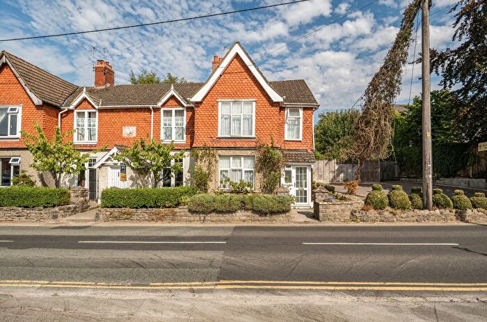 3 Bedroom End Terrace House For Sale In Moormead Road, Wroughton, Swindon, SN4