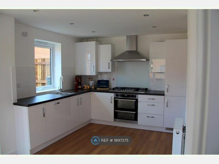 3 Bedroom Terraced House To Rent In Swan Hunter Close, Brooklands, Milton Keynes, MK10