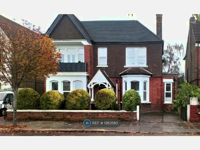 1 Bedroom Flat To Rent In Pierrepoint Road, Acton, W3