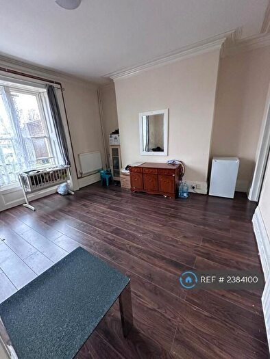 1 Bedroom Flat To Rent In Clifton Place, Newport, NP20