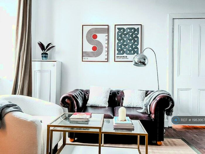 1 Bedroom Flat To Rent In Rossie Place, Edinburgh, EH7