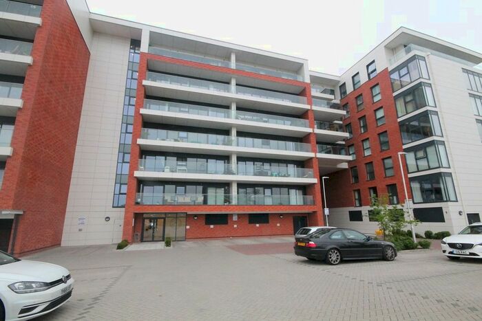 1 Bedroom Flat To Rent In Kingman Way, Newbury RG14
