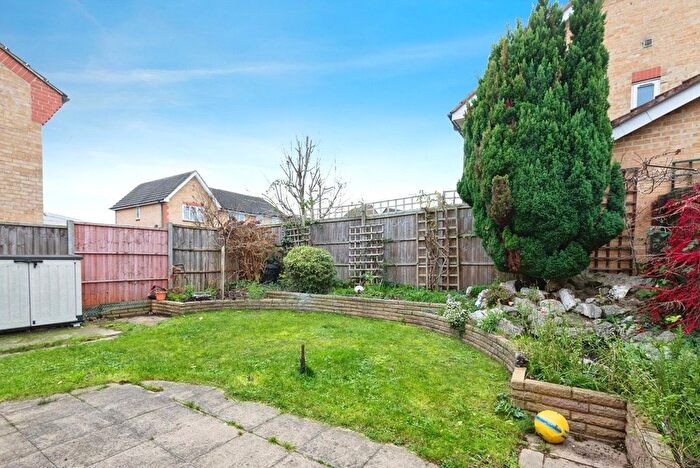 3 Bedroom Detached House For Sale In Knockholt Close, Sutton, Surrey, SM2