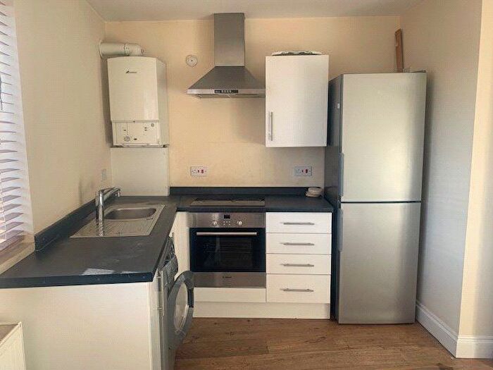 1 Bedroom Flat To Rent In Bilton Road, Perivale, UB6