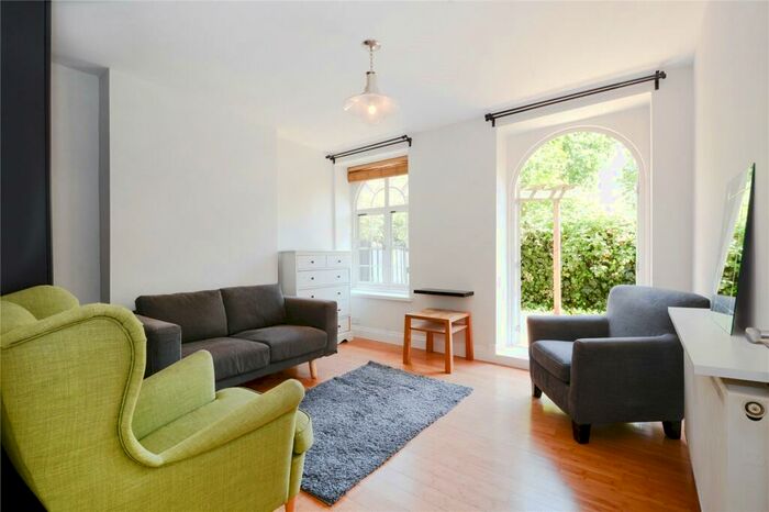 3 Bedroom Apartment To Rent In Georges Road, Islington, N7