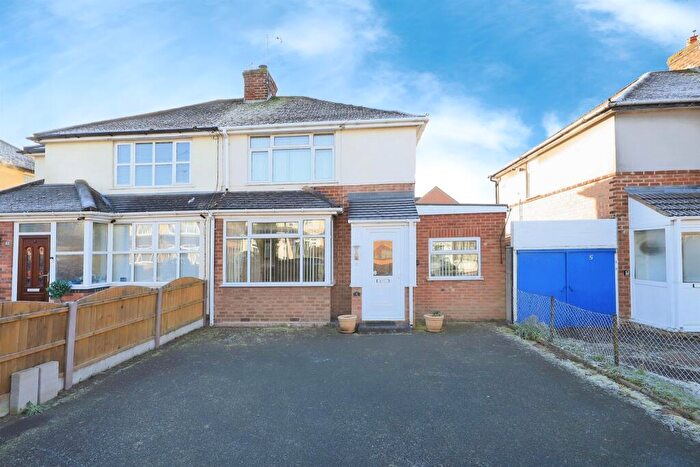 2 Bedroom Semi-Detached House For Sale In Oakhill Avenue, Kidderminster, DY10