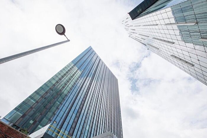 2 Bedroom Flat For Sale In Viadux, Manchester, M1