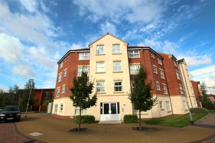 2 Bedroom Apartment To Rent In Mountbatten Way, NG9