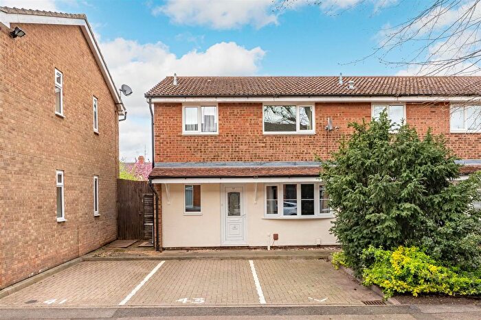 2 Bedroom End Terrace House For Sale In , Connaught Street, Kettering, NN16