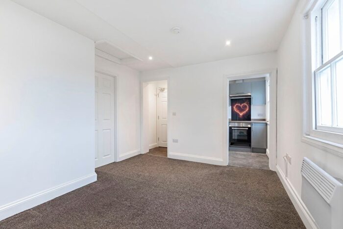 1 Bedroom Flat To Rent In Hewlett Road, Cheltenham, GL52