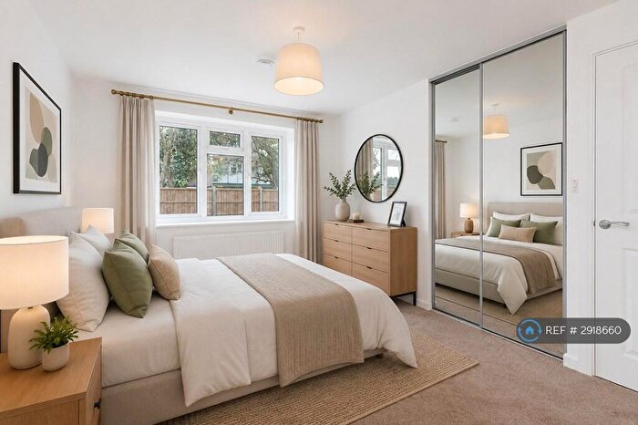 3 Bedroom Flat To Rent In Canning Town, London, E16