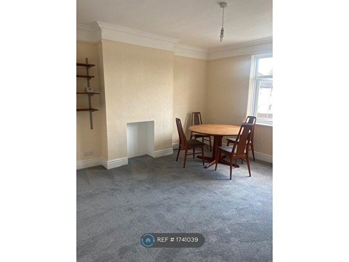 2 Bedroom Maisonette To Rent In Harrow, Harrow, HA2