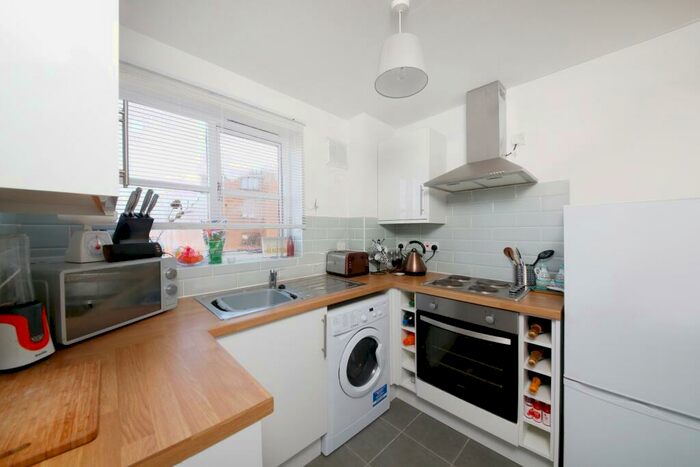 1 Bedroom Apartment To Rent In Thompson House, John Williams Close, London, Greater London, SE14
