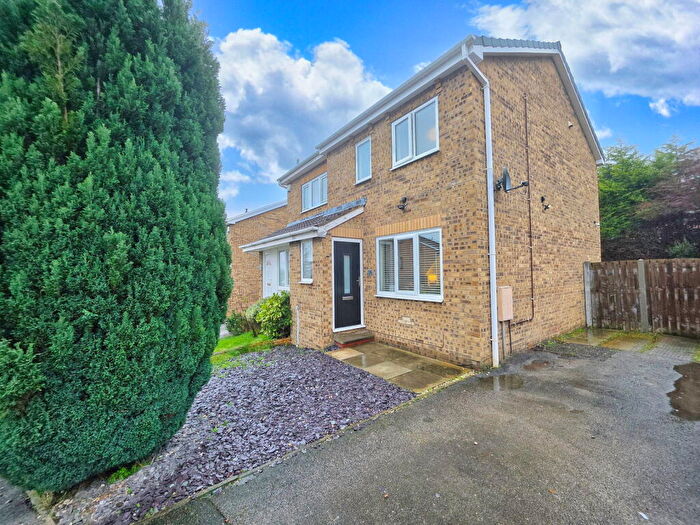 2 Bedroom Semi Detached House For Sale In Westbury Close, Barnsley, S75