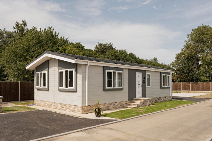 2 Bedroom Park Home For Sale In Belton Country Park, Stepshort, Great Yarmouth, NR31