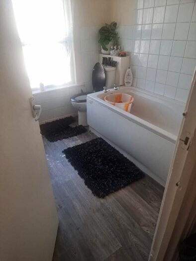 1 Bedroom Flat To Rent In Alexandra Road, Bedford, Bedfordshire, MK40