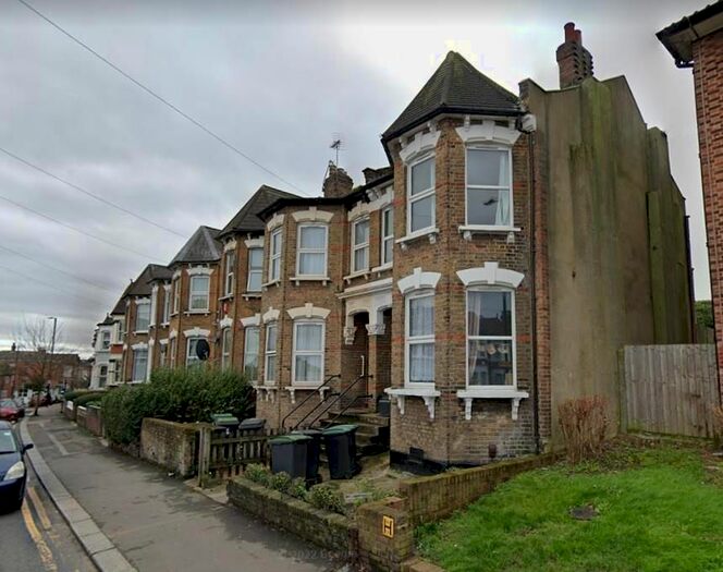 5 Bedroom Property To Rent In Wightman Road, London, N4