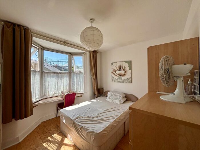 4 Bedroom House To Rent In Vernon Road, London, E11