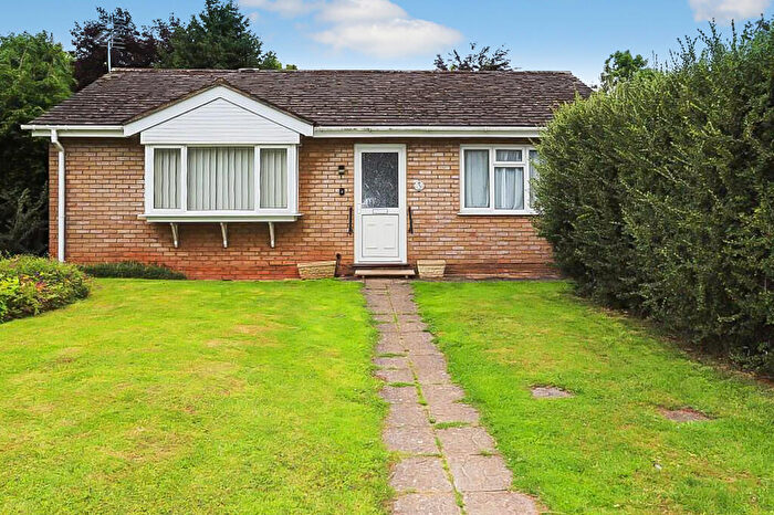 2 Bedroom Bungalow To Rent In Lakeside, Newent, GL18