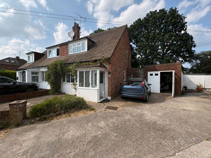 3 Bedroom Semi-Detached House For Sale In Oakbank, Hutton, Brentwood, Essex, CM13