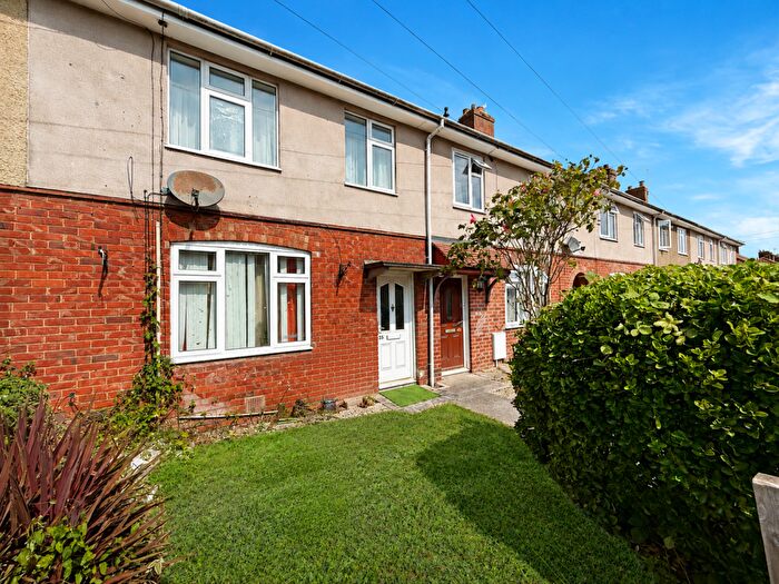 3 Bedroom Terraced House For Sale In Charles Street, Trowbridge, BA14
