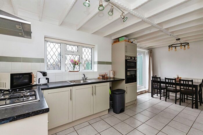 3 Bedroom Semi-Detached House For Sale In Peyton Avenue, March, PE15