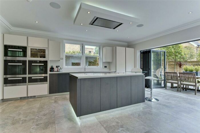 5 Bedroom Detached House To Rent In Hever Place, East Molesey, Surrey, KT8
