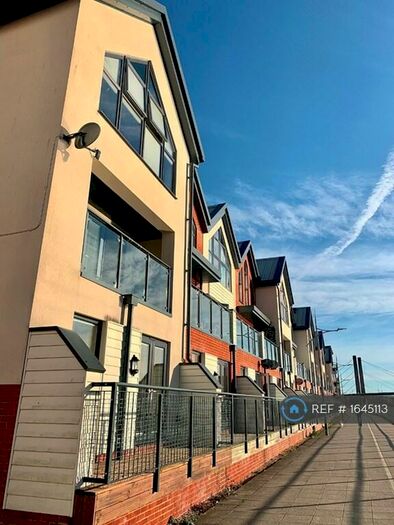 4 Bedroom End Of Terrace House To Rent In Rhosyn Close, Newport, NP19