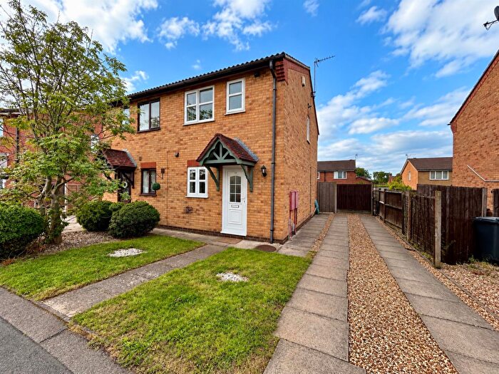 2 Bedroom Semi-Detached House To Rent In Kinross Way, Hinckley, LE10