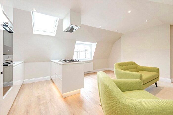 3 Bedroom Flat To Rent In Clifton Hill, St John's Wood, London, NW8