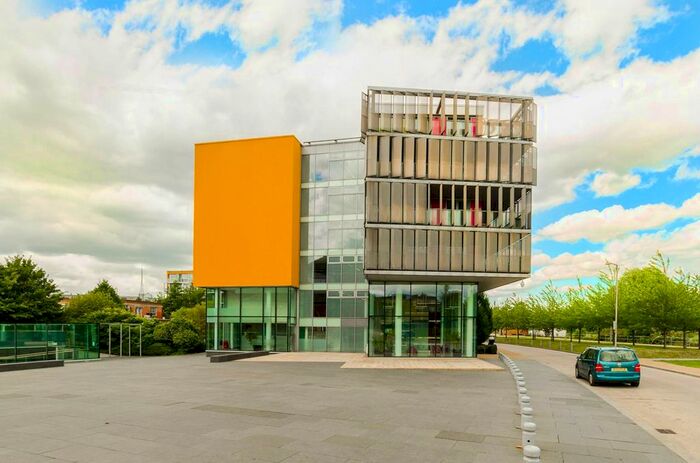 1 Bedroom Flat To Rent In New River Village, Hornsey, London, N8