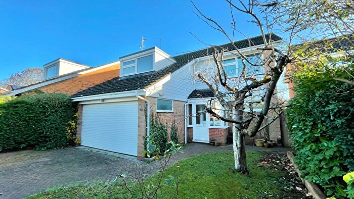 4 Bedroom Detached House For Sale In Grange Park, Stratford-upon-Avon, CV37